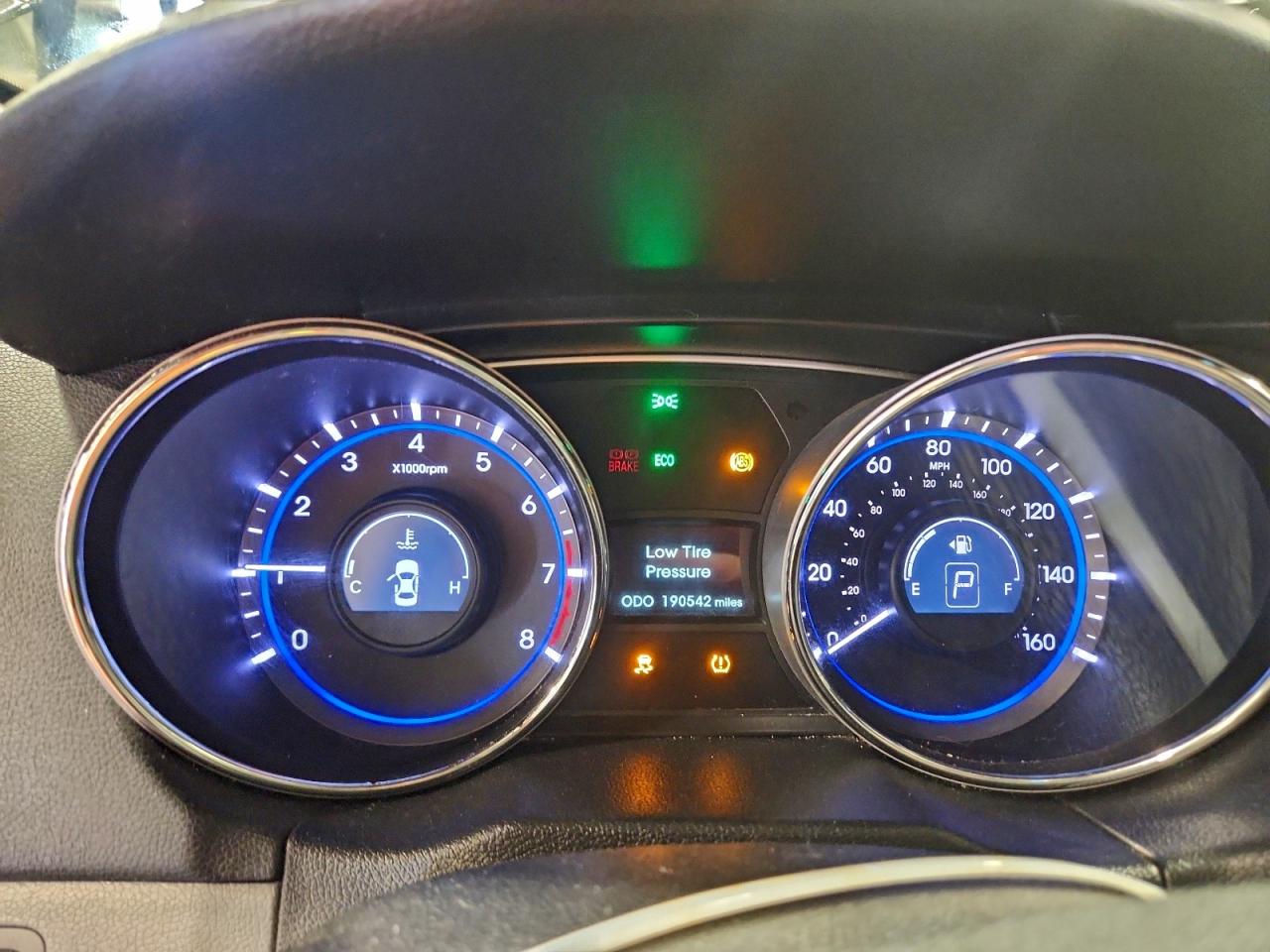 2014 HYUNDAI SONATA GLS photo 9