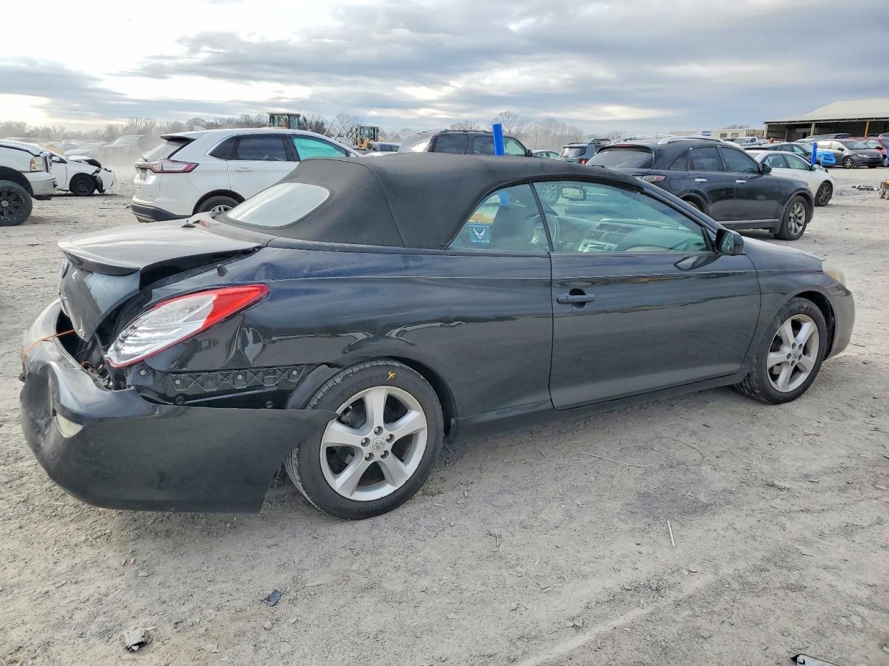 2007 TOYOTA CAMRY SOLARA SE photo 3