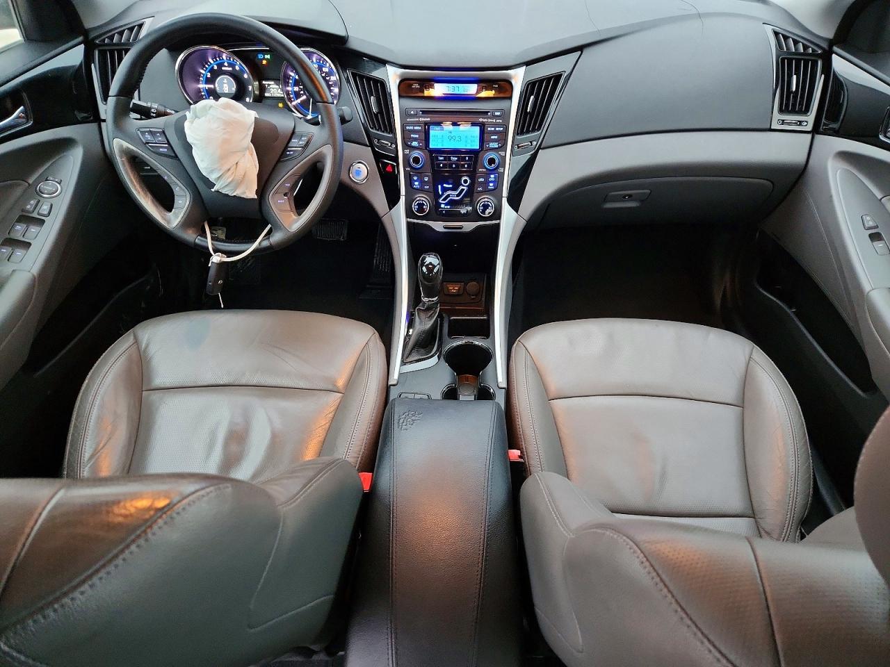 2012 HYUNDAI SONATA SE photo 8