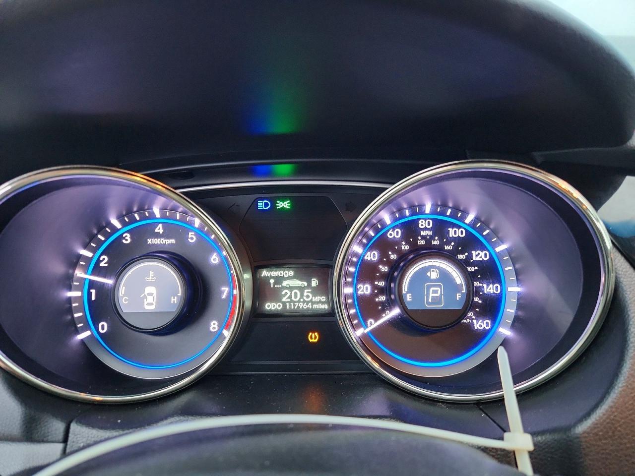 2012 HYUNDAI SONATA SE photo 9
