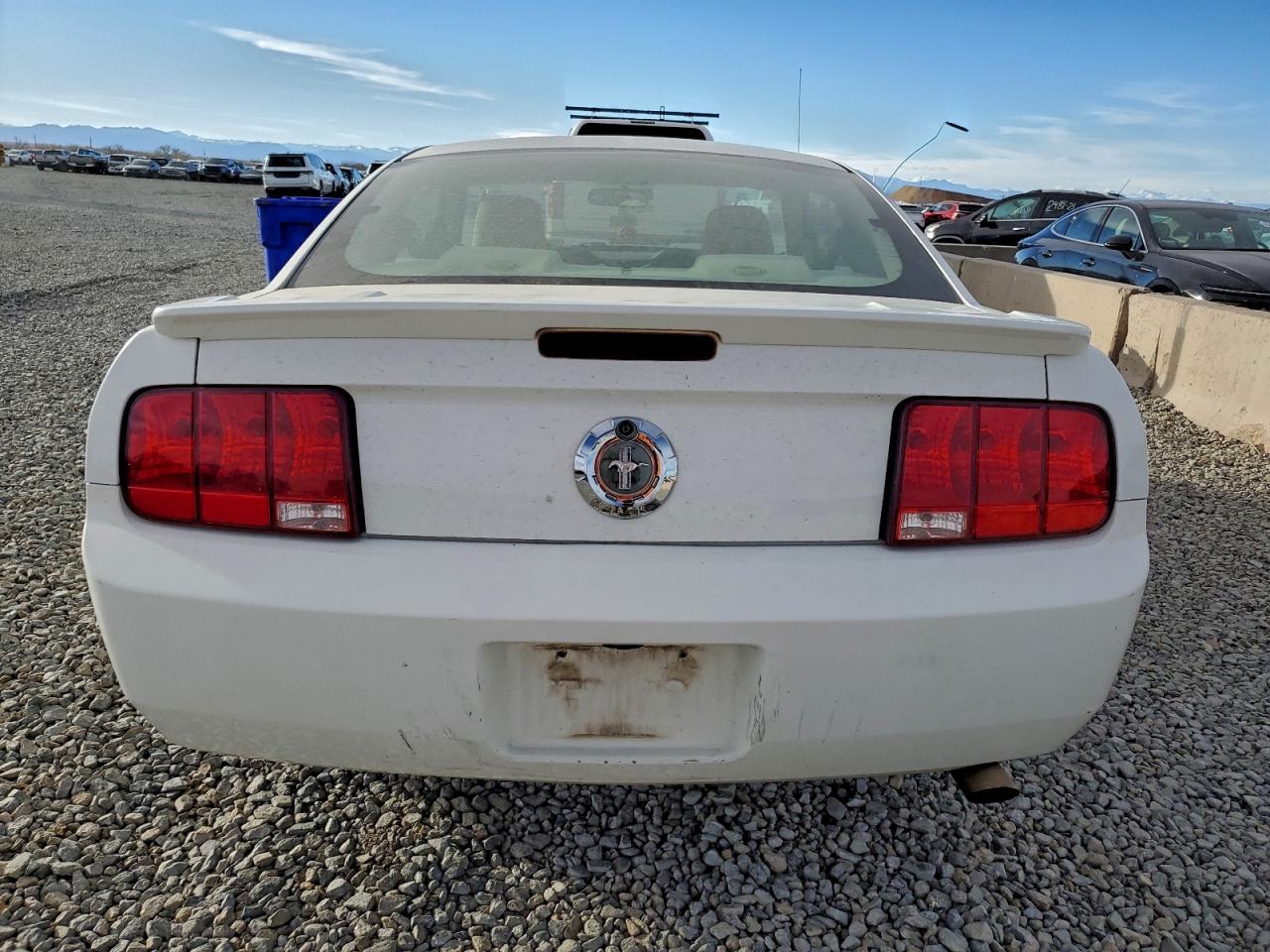 2008 FORD MUSTANG photo 6