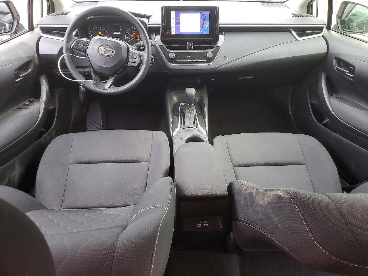 2024 TOYOTA COROLLA LE photo 8