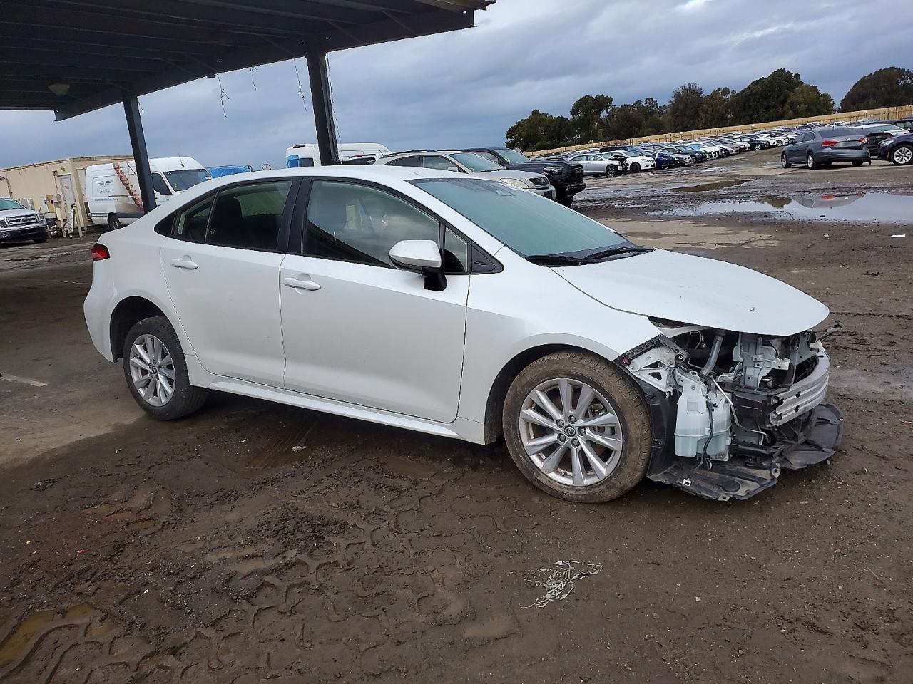 2024 TOYOTA COROLLA LE photo 4