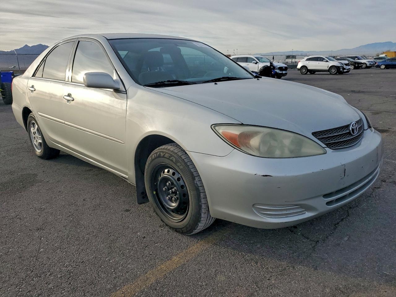 2003 TOYOTA CAMRY LE photo 4
