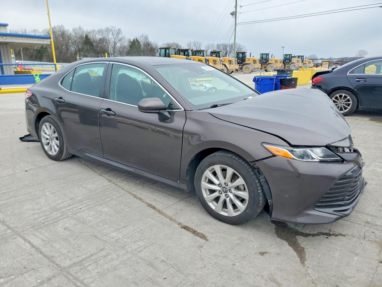 2019 TOYOTA CAMRY L photo 4