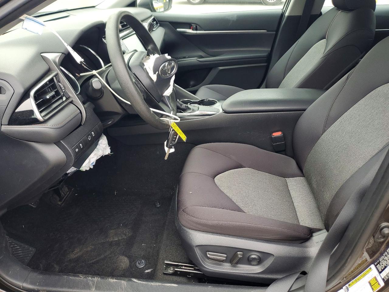2019 TOYOTA CAMRY L photo 7