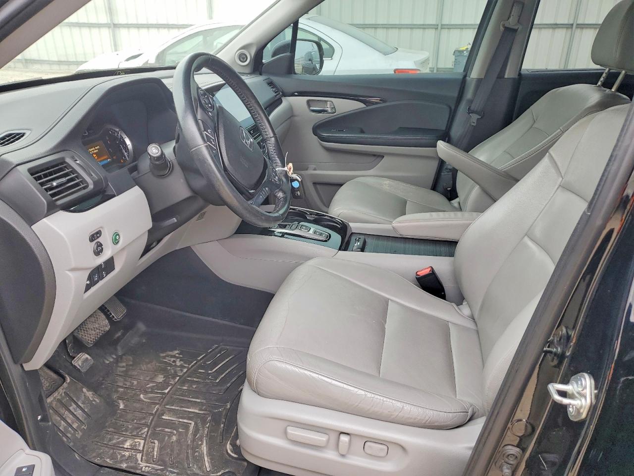 2016 HONDA PILOT TOURING photo 7