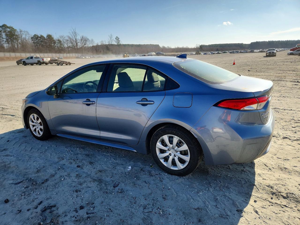 2021 TOYOTA COROLLA LE photo 2
