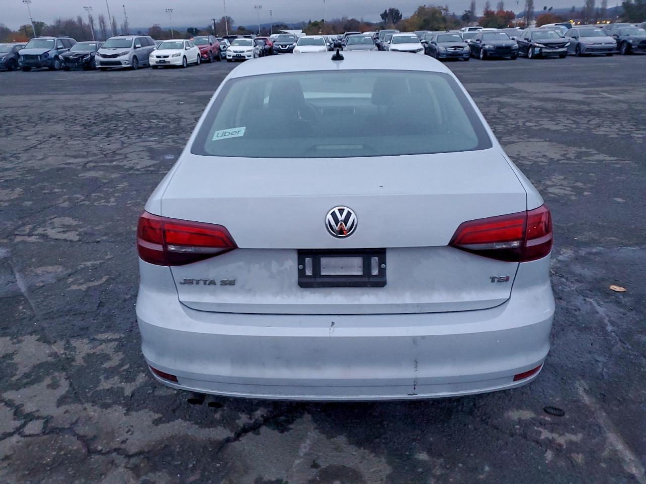 2017 VOLKSWAGEN JETTA SE photo 6