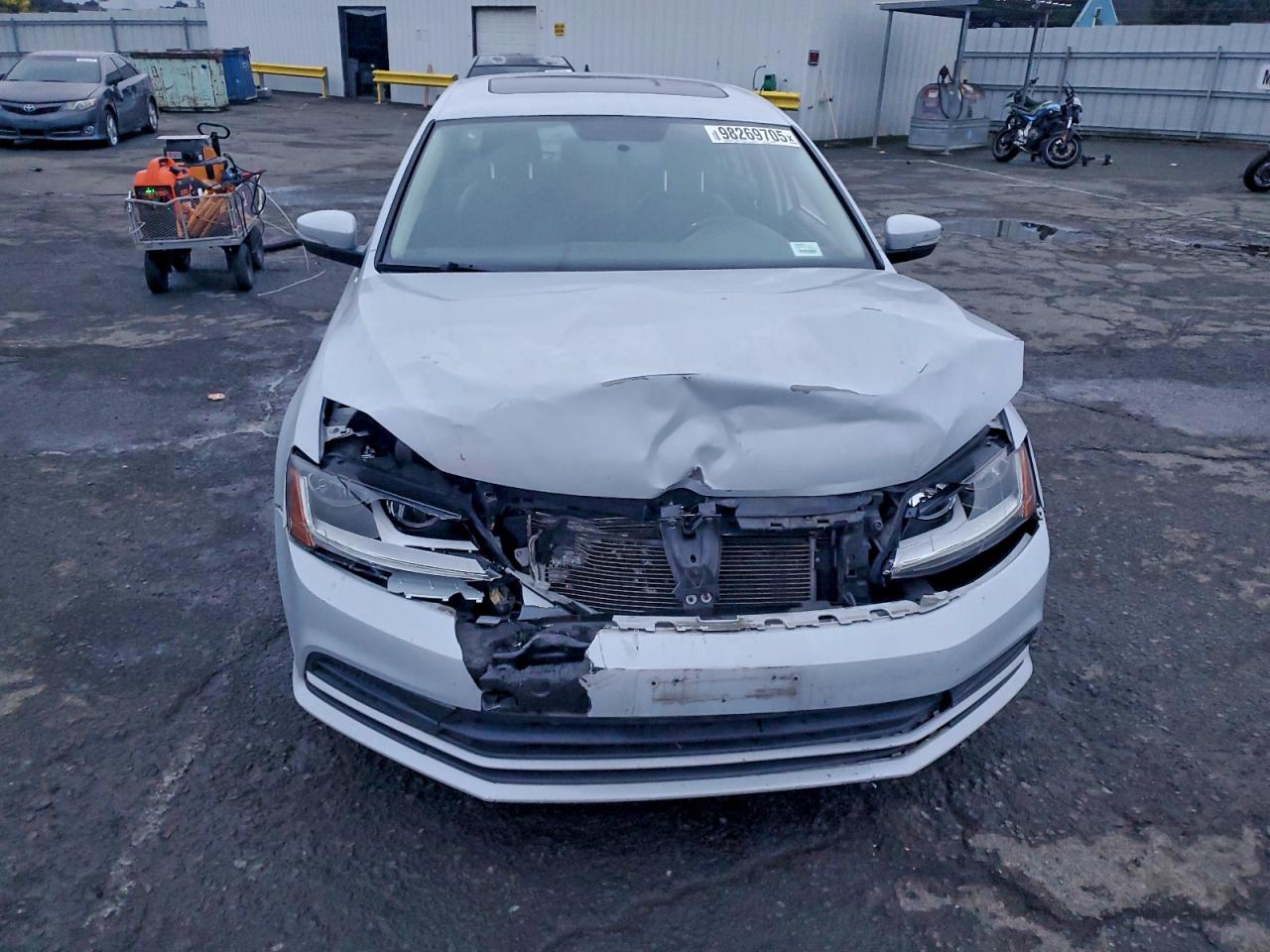 2017 VOLKSWAGEN JETTA SE photo 5
