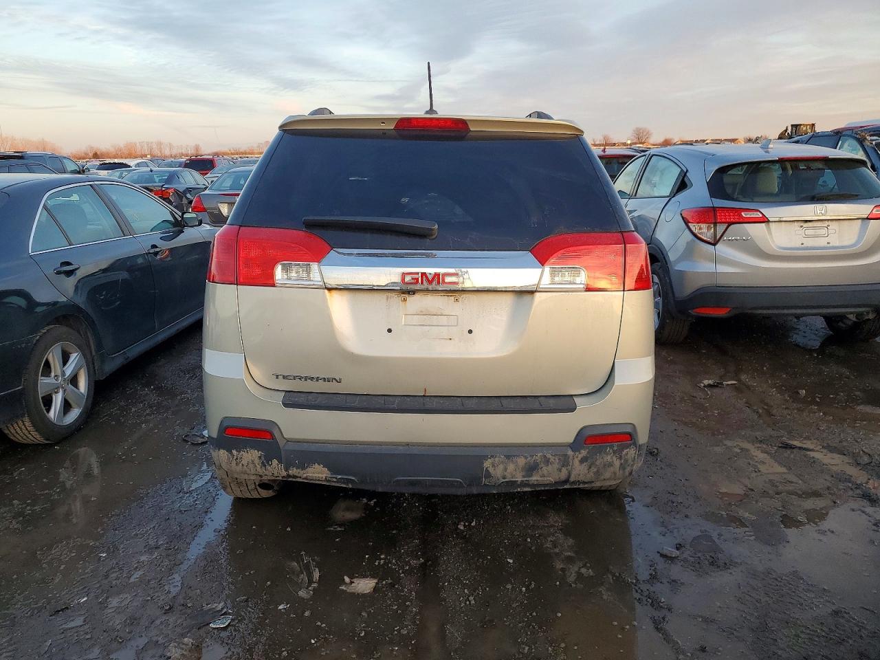 2015 GMC TERRAIN SLE photo 6