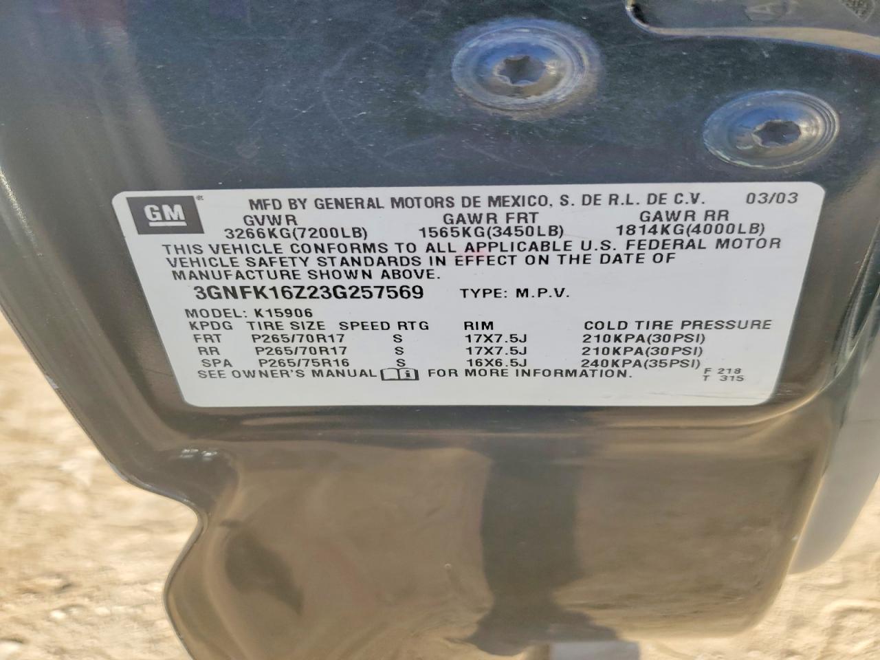 2003 CHEVROLET SUBURBAN K1500 photo 13