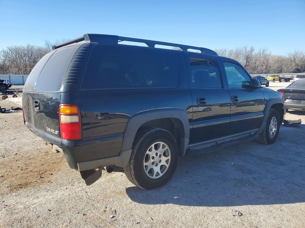 2003 CHEVROLET SUBURBAN K1500 photo 3