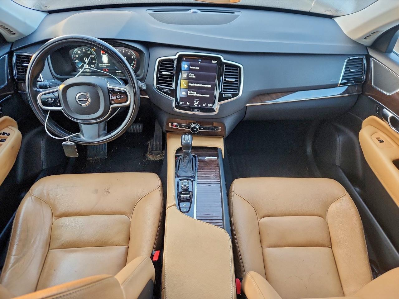 2016 VOLVO XC90 T6 photo 15