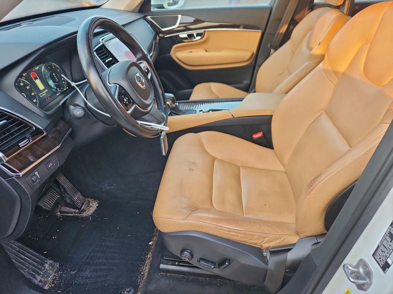 2016 VOLVO XC90 T6 photo 13