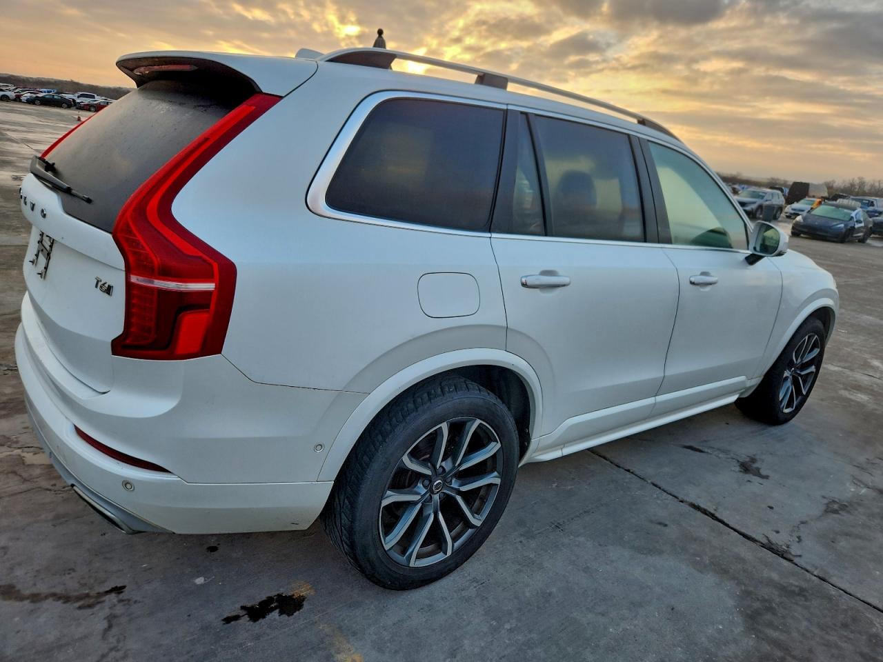 2016 VOLVO XC90 T6 photo 5
