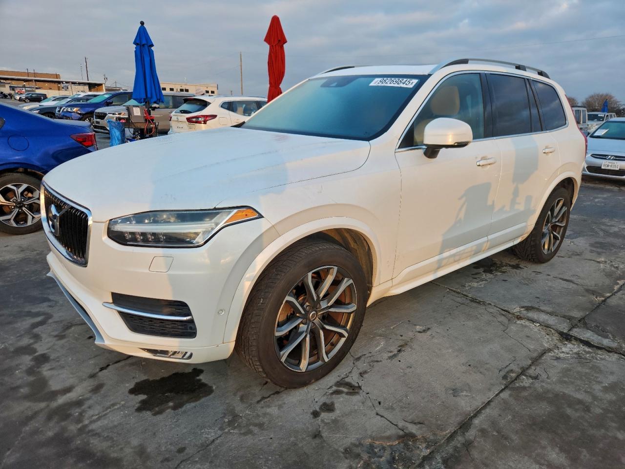 2016 VOLVO XC90