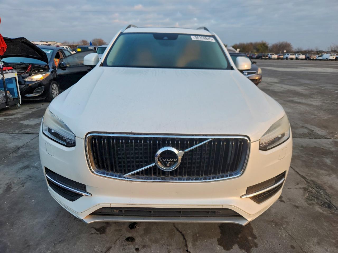 2016 VOLVO XC90 T6 photo 9
