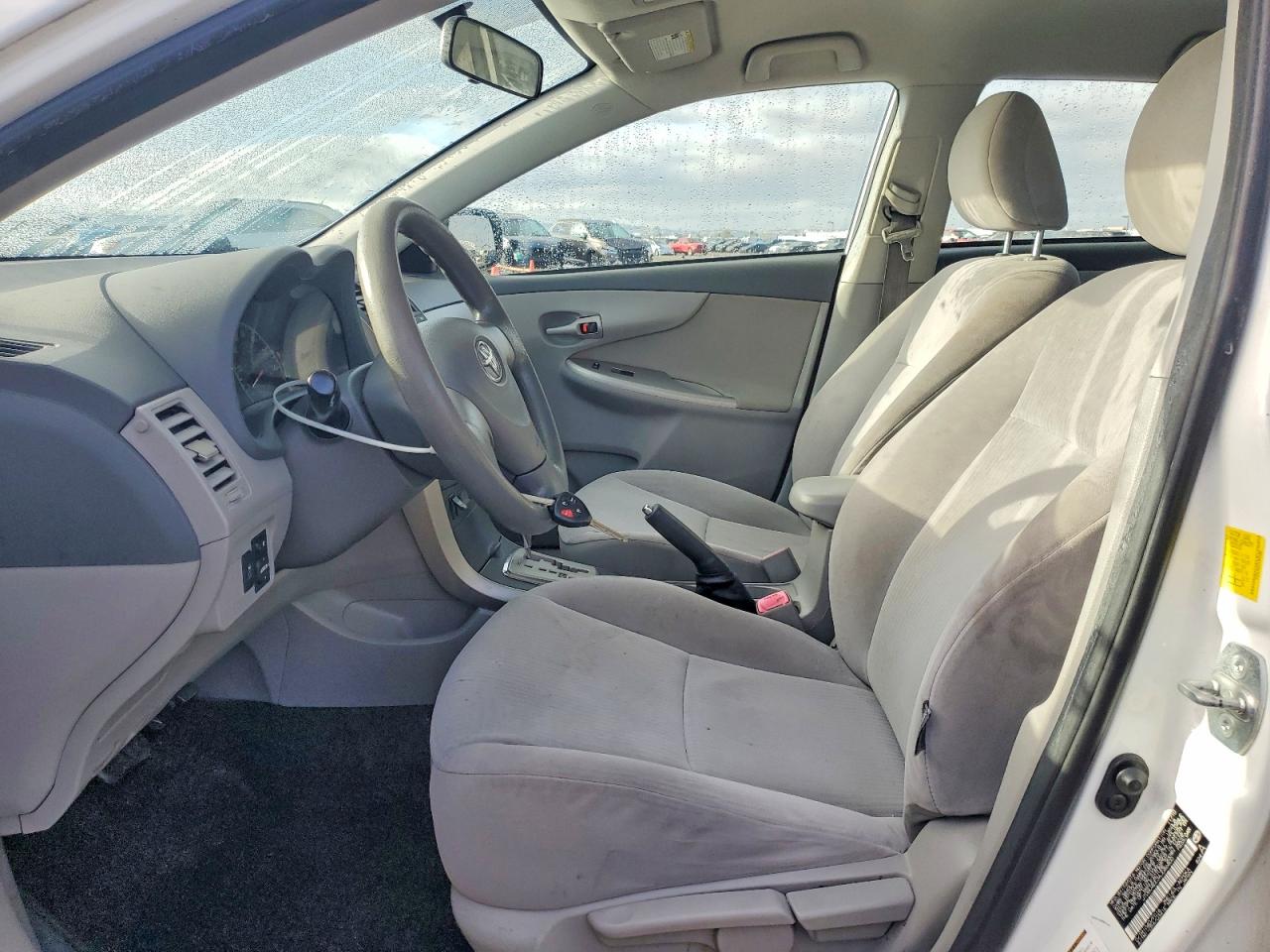 2010 TOYOTA COROLLA BASE photo 7