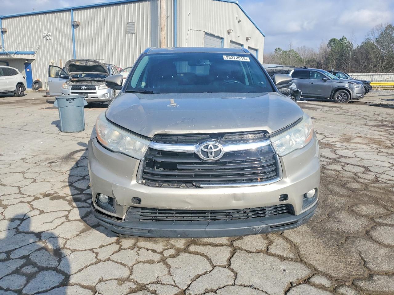 2014 TOYOTA HIGHLANDER XLE photo 5