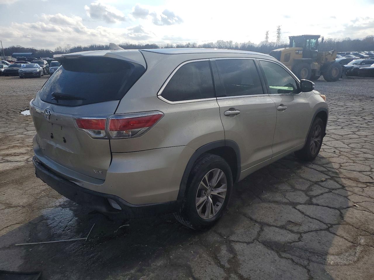 2014 TOYOTA HIGHLANDER XLE photo 3