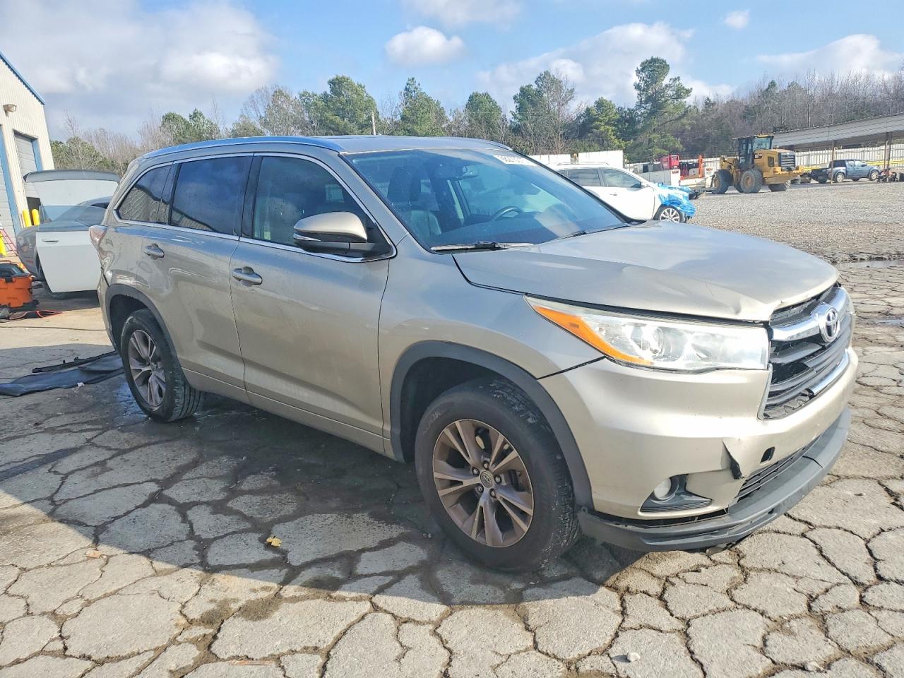 2014 TOYOTA HIGHLANDER XLE photo 4