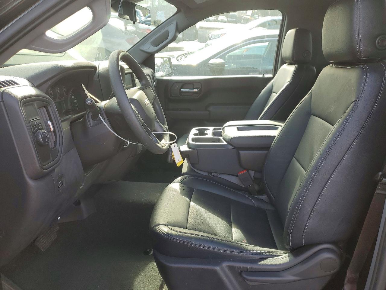 2024 CHEVROLET SILVERADO C1500 photo 7