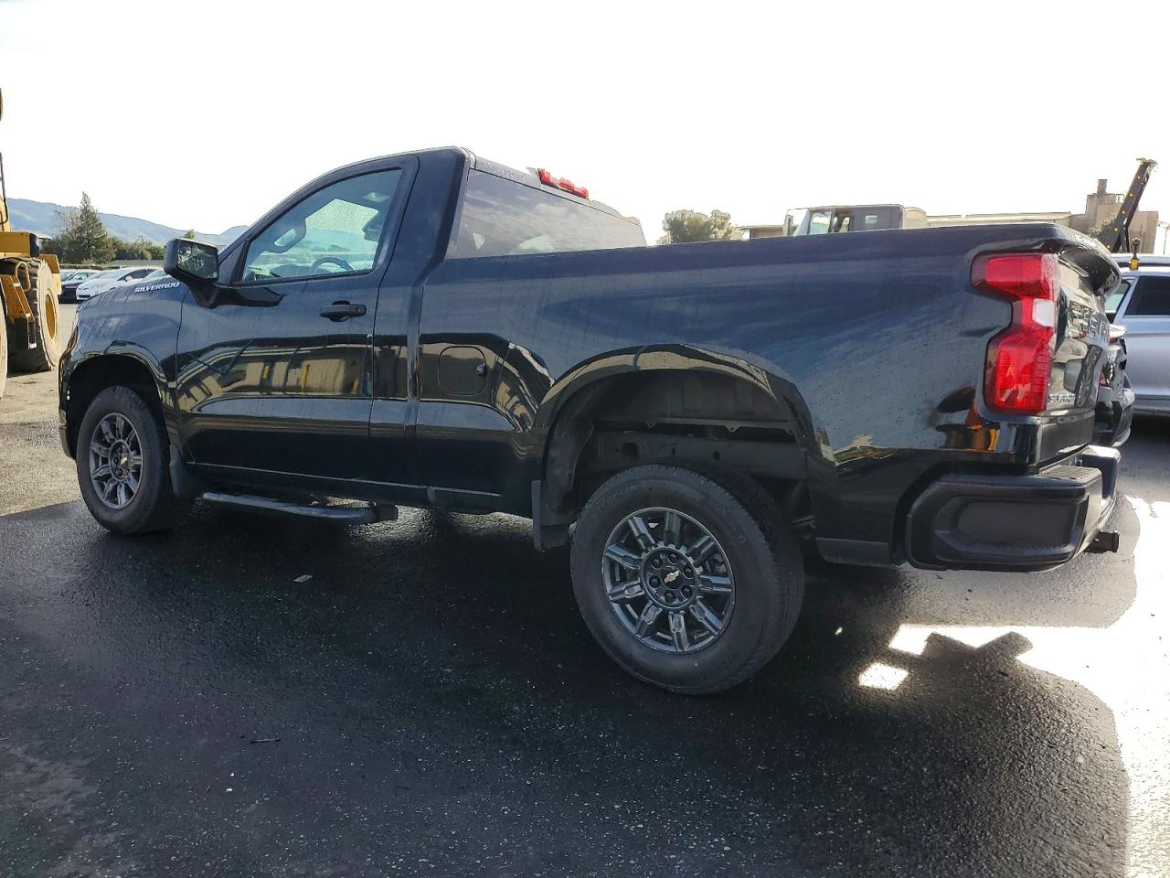 2024 CHEVROLET SILVERADO C1500 photo 2