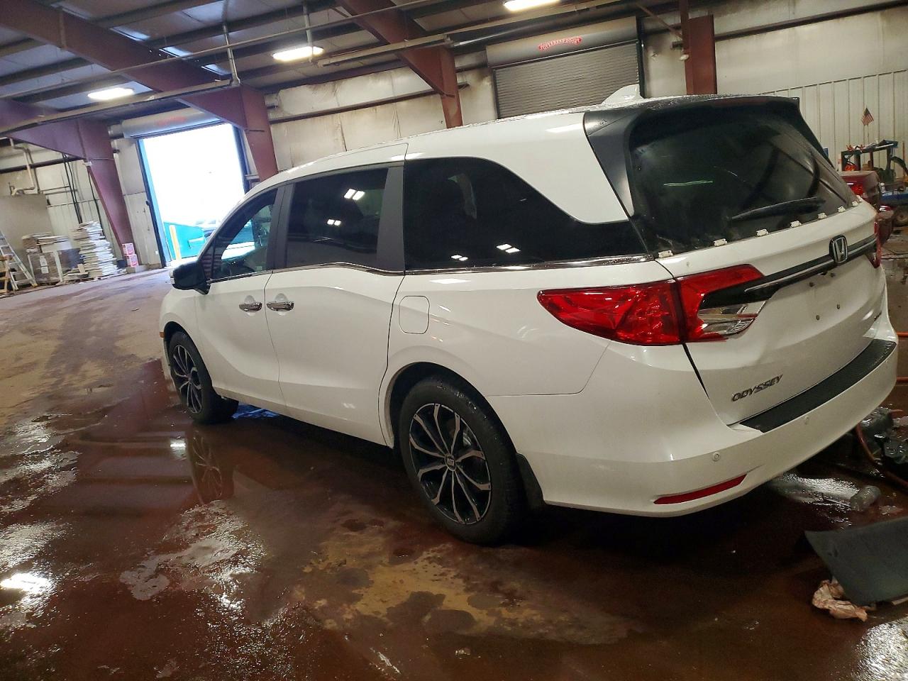 2024 HONDA ODYSSEY TOURING photo 2