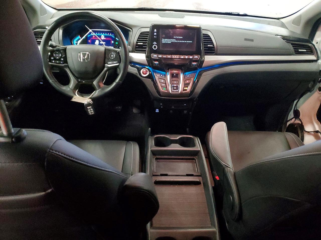 2024 HONDA ODYSSEY TOURING photo 8
