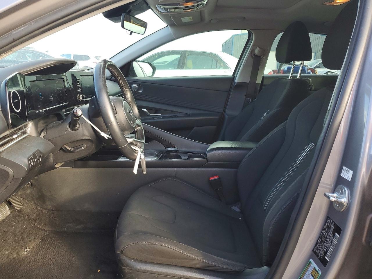 2022 HYUNDAI ELANTRA SEL photo 7
