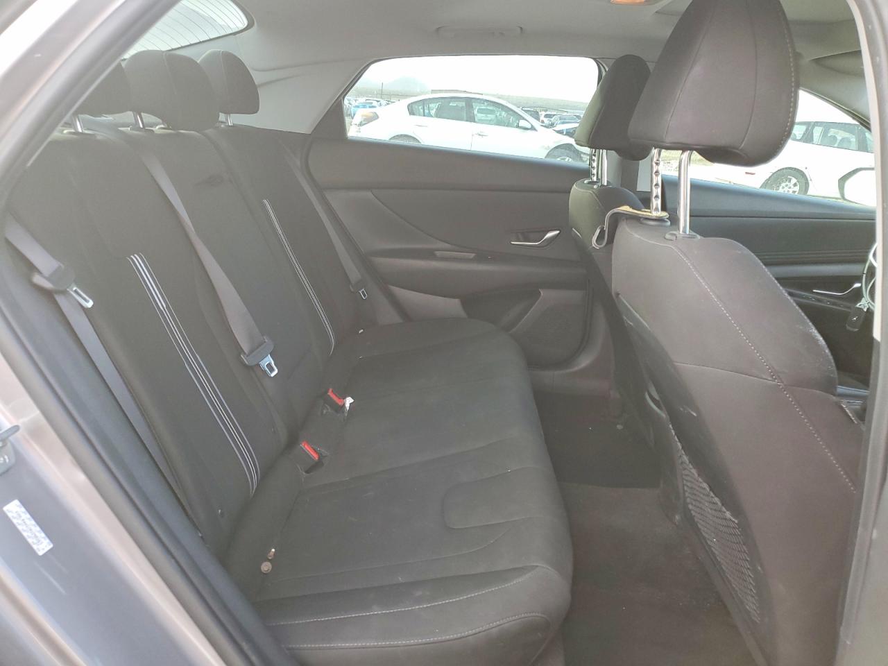 2022 HYUNDAI ELANTRA SEL photo 10