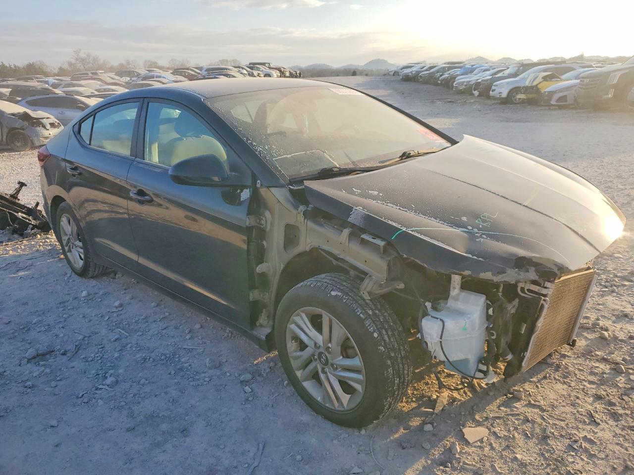 2020 HYUNDAI ELANTRA SEL photo 4