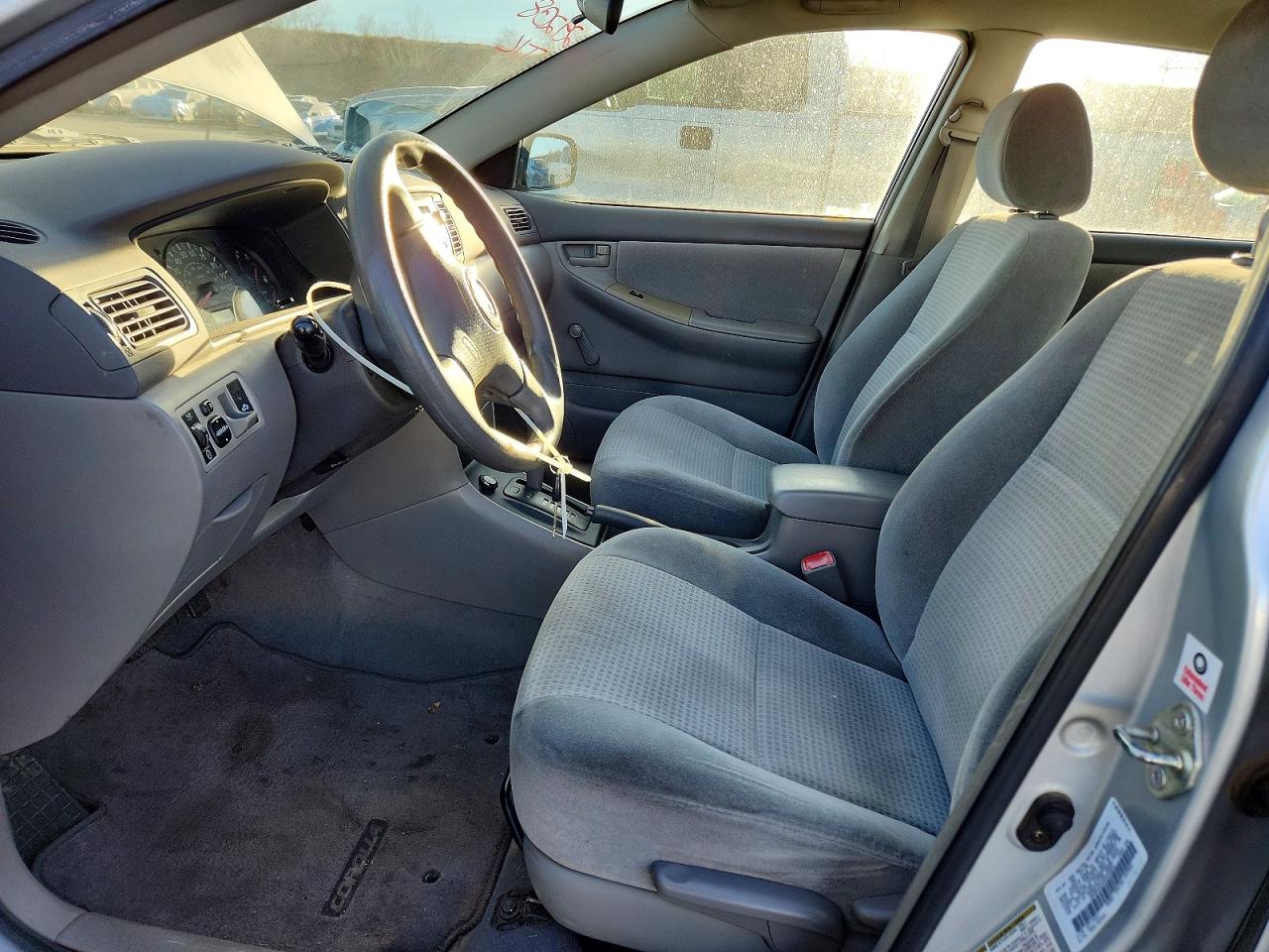 2005 TOYOTA COROLLA CE photo 7