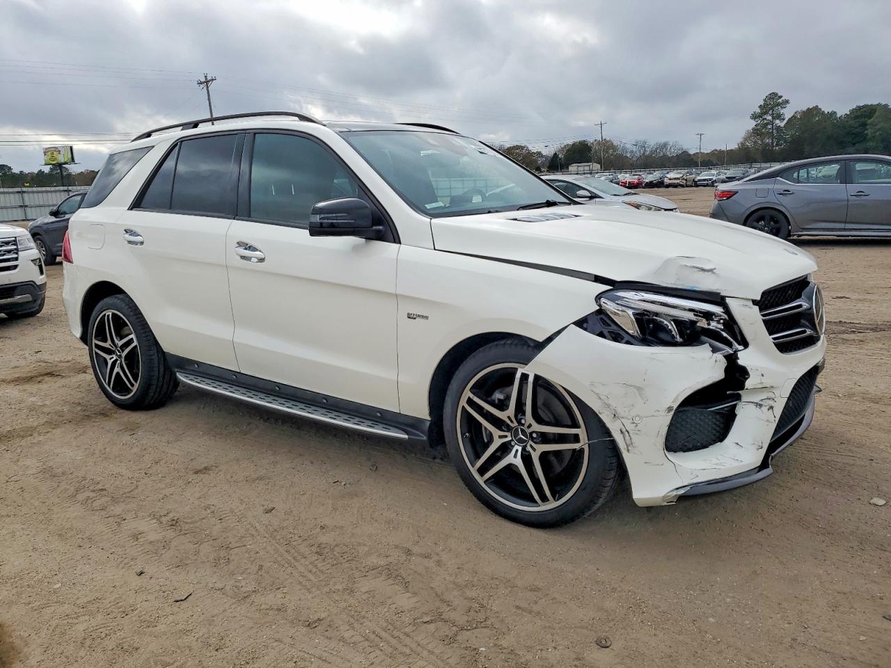 2018 MERCEDES-BENZ GLE 43 AMG photo 4