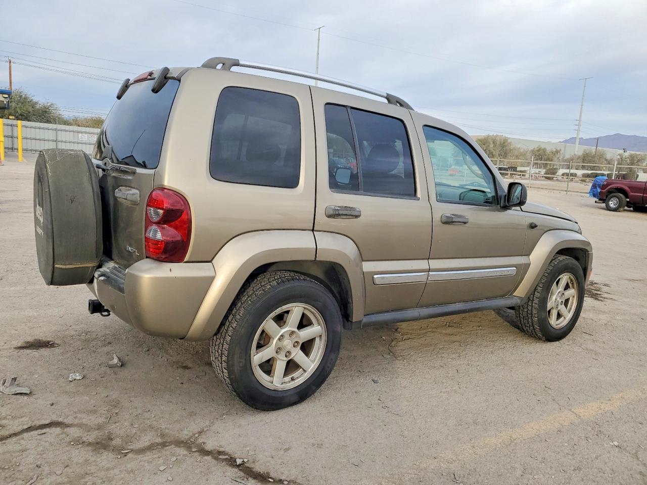 2005 JEEP LIBERTY LIMITED photo 3