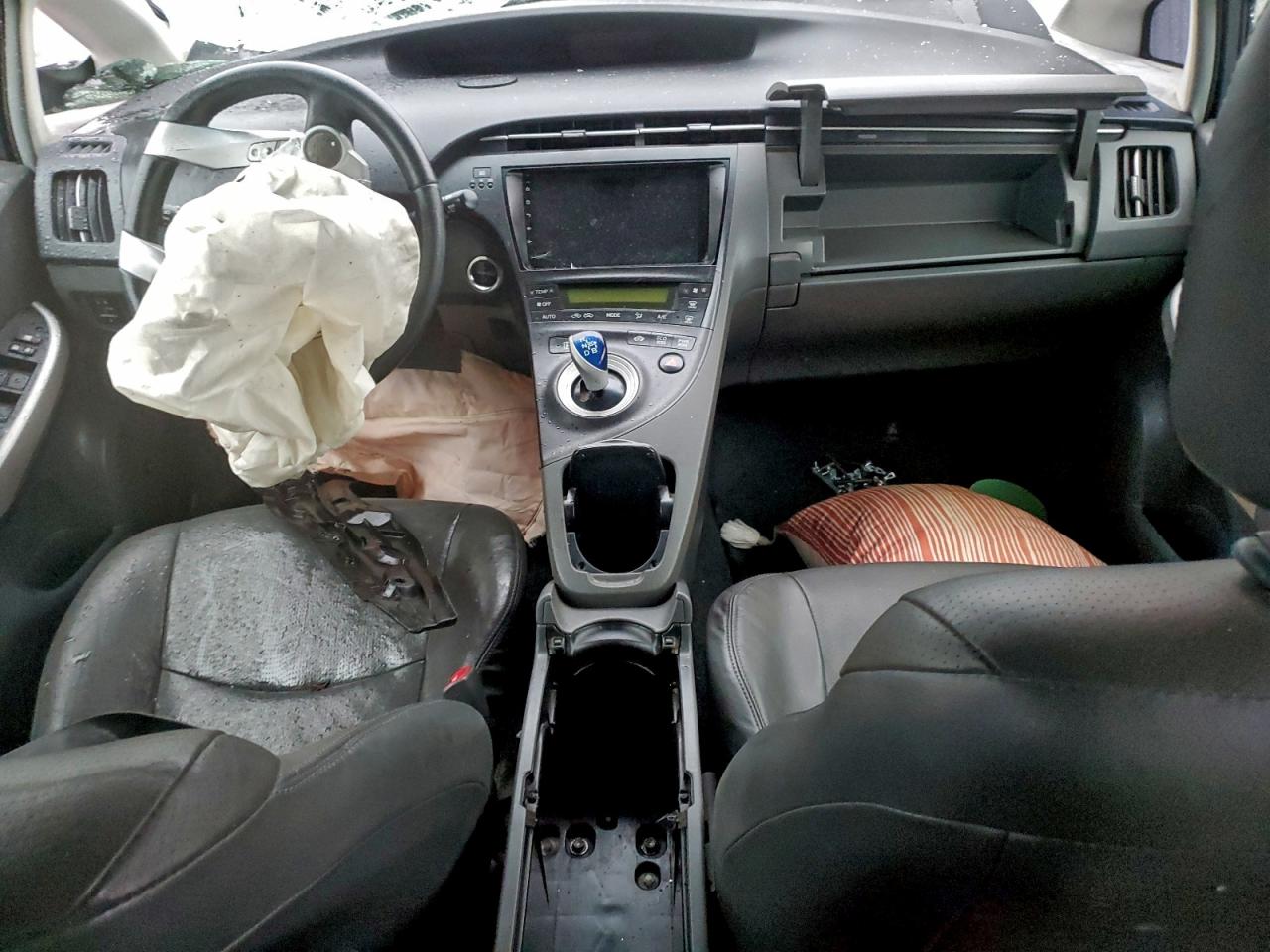 2011 TOYOTA PRIUS photo 8