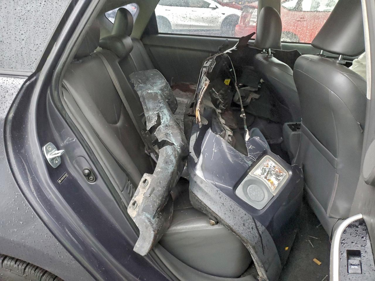 2011 TOYOTA PRIUS photo 10