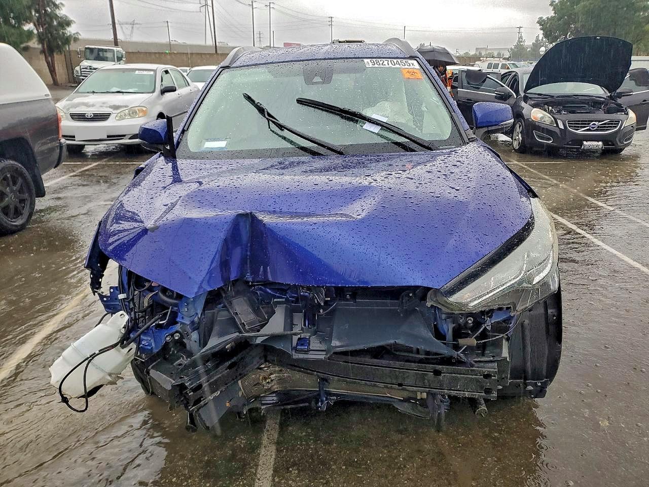 2022 TOYOTA COROLLA CROSS LE photo 5