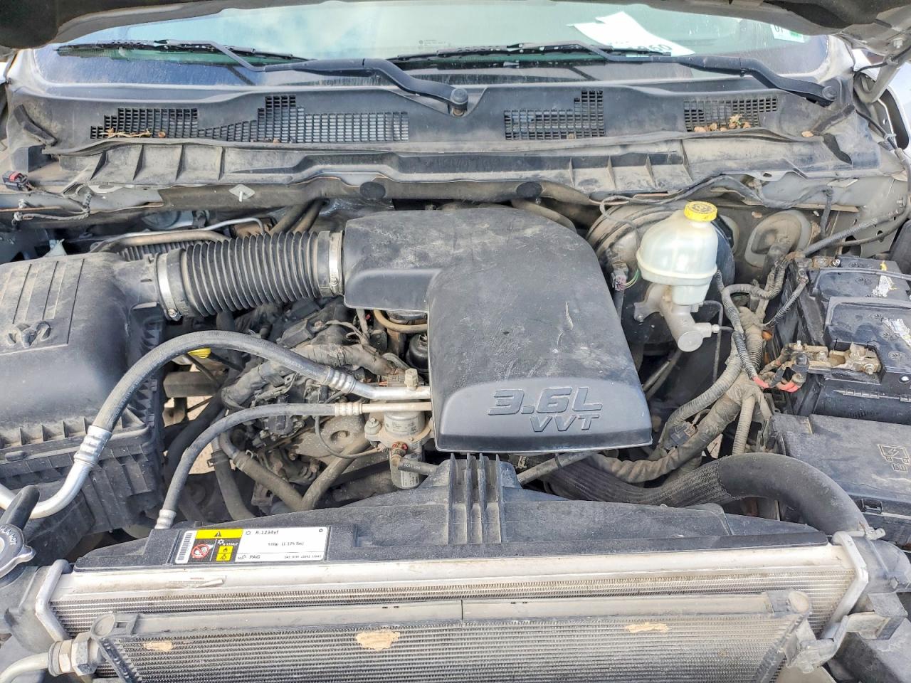 2016 RAM 1500 SLT photo 11