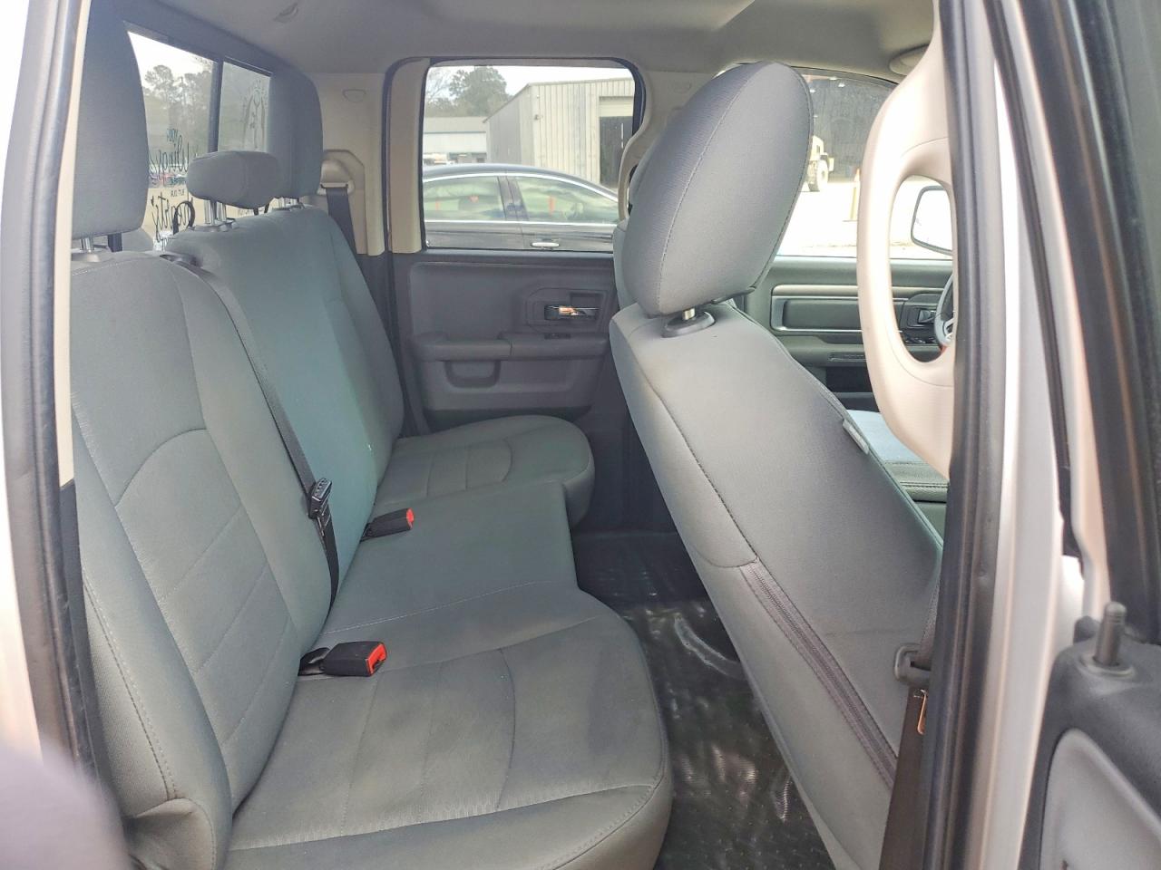 2016 RAM 1500 SLT photo 10