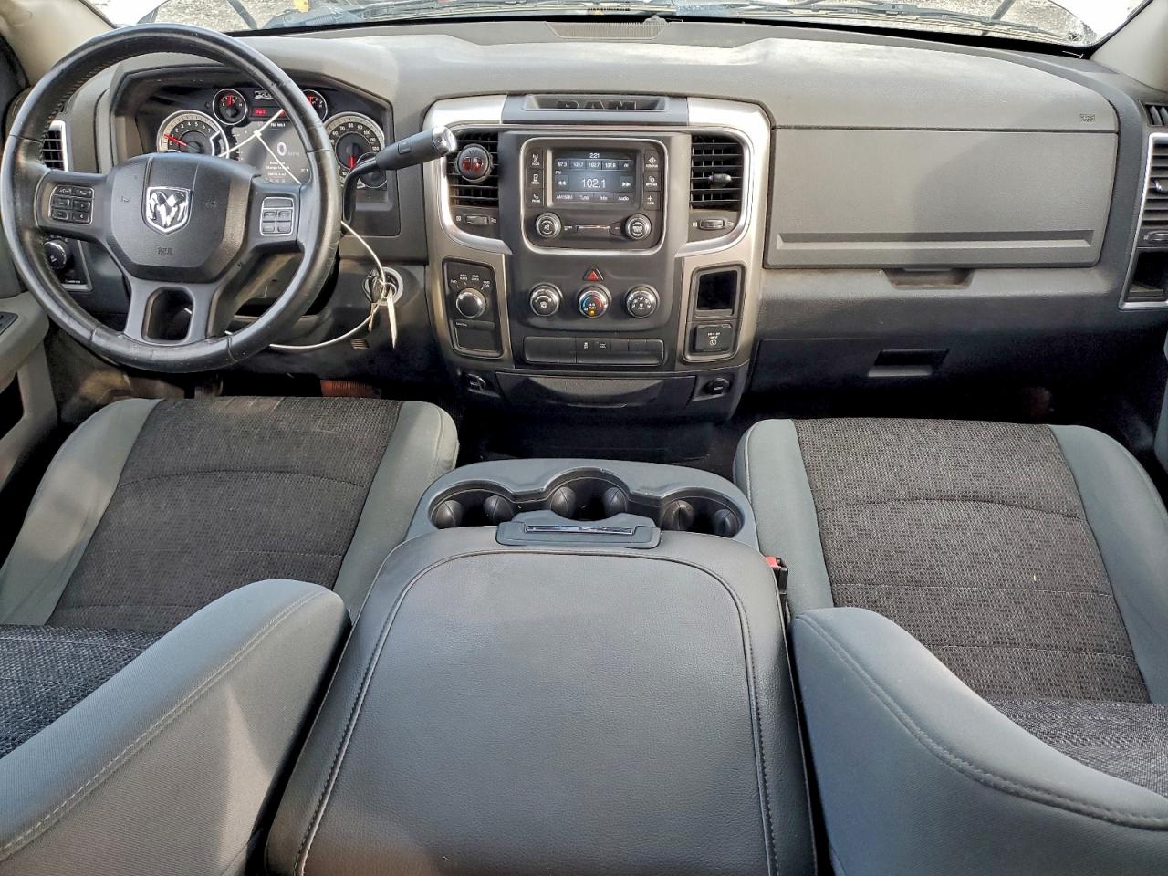 2013 RAM 1500 SLT photo 8