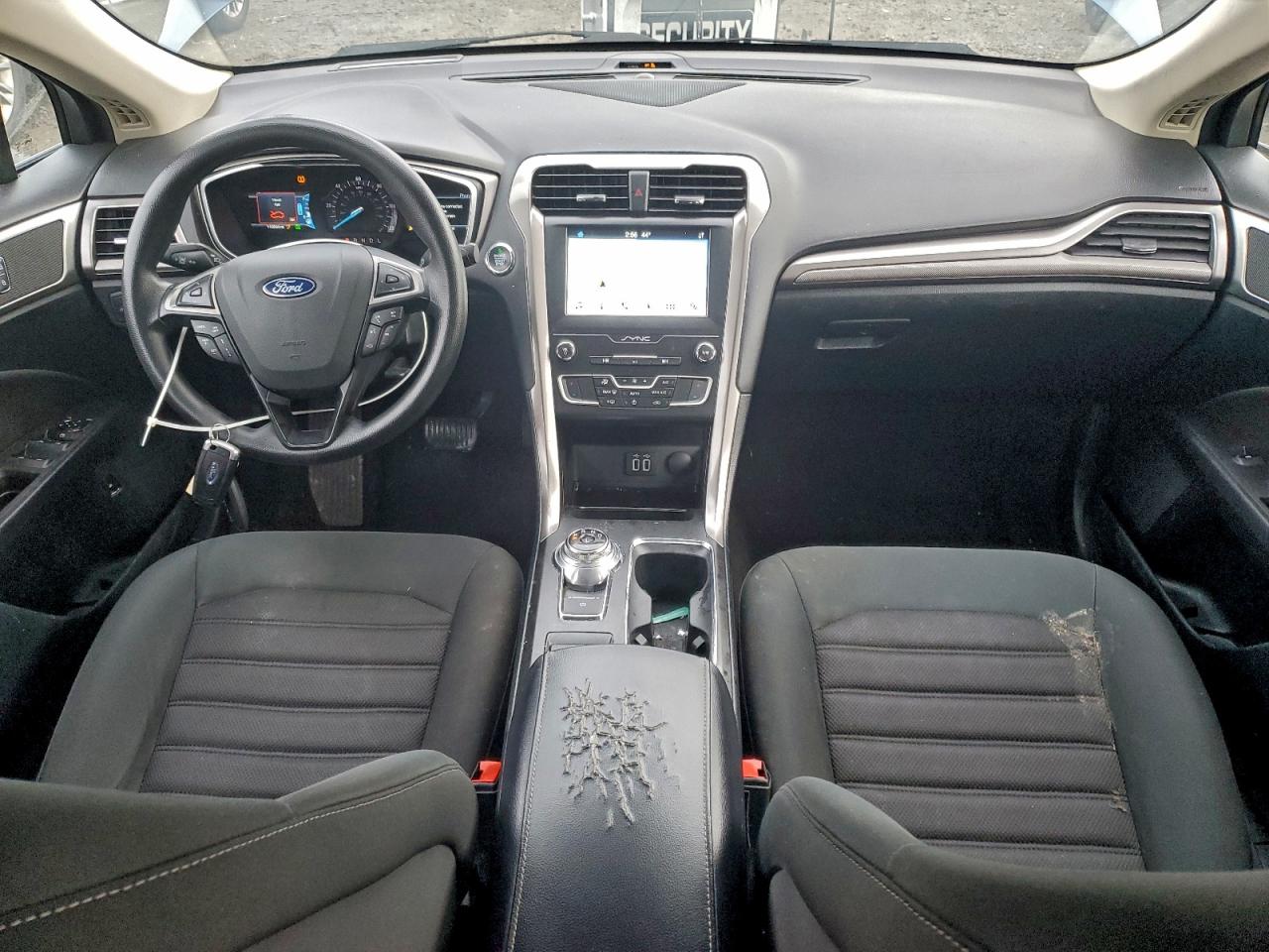 2019 FORD FUSION SE photo 8