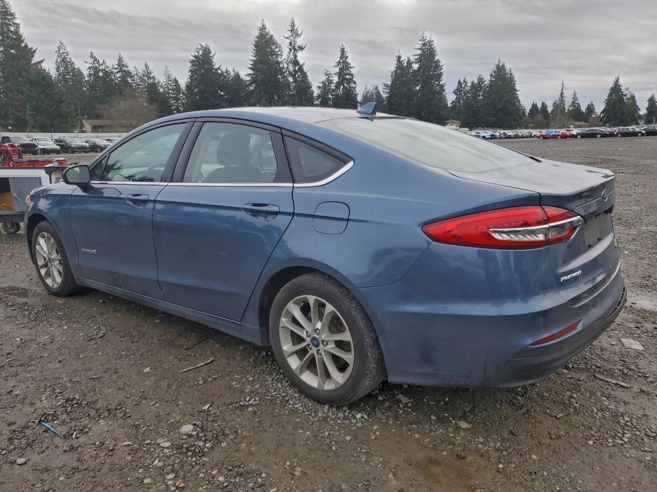 2019 FORD FUSION SE photo 2