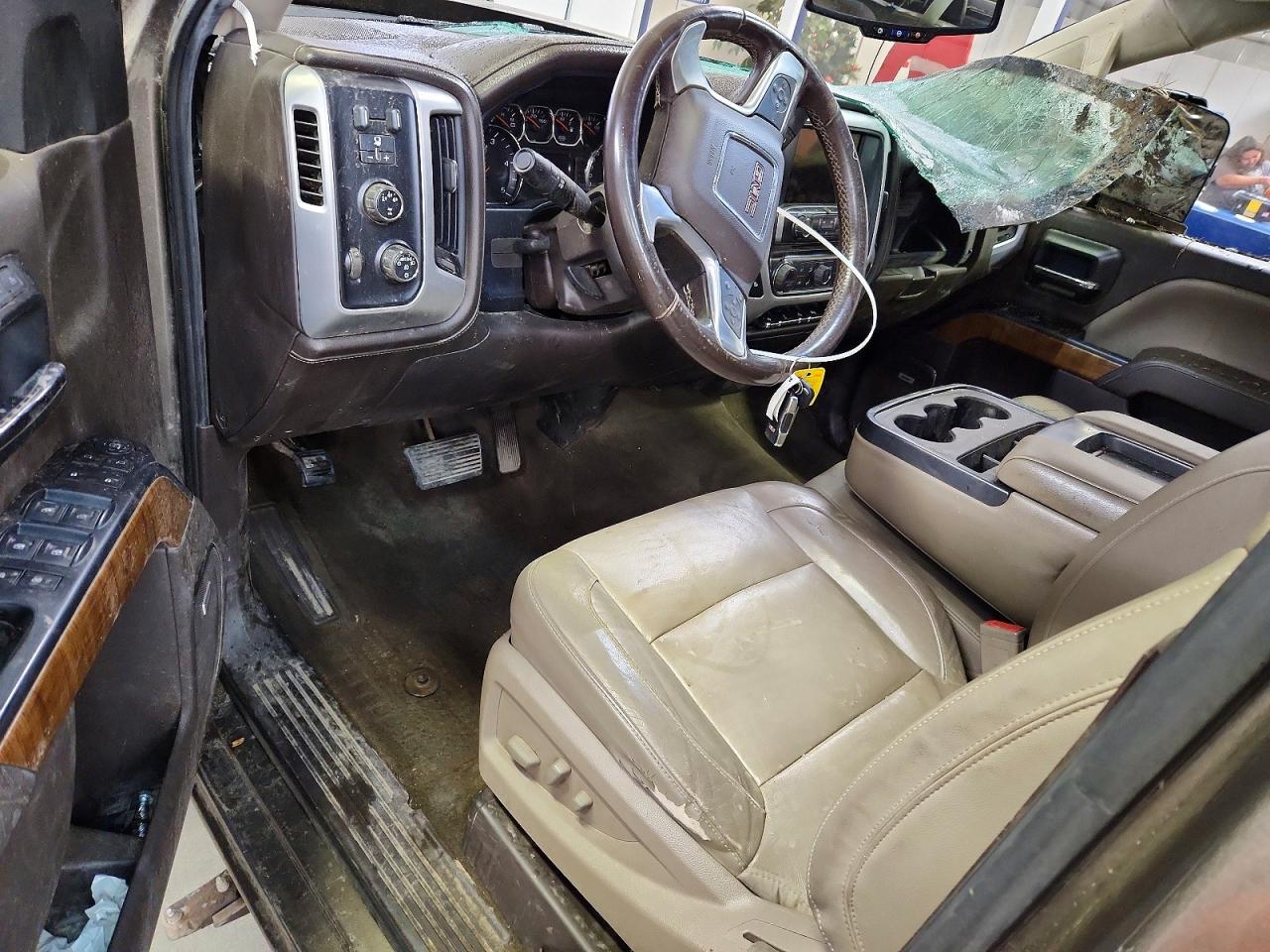 2015 GMC SIERRA K2500 SLT photo 8