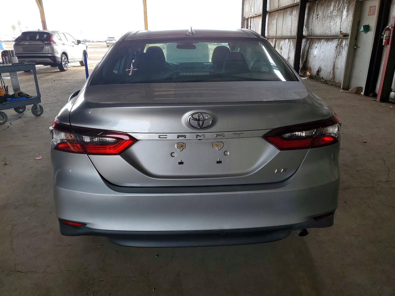 2023 TOYOTA CAMRY LE photo 6