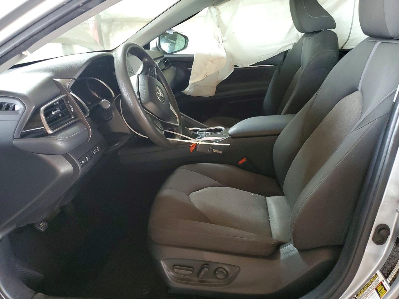2023 TOYOTA CAMRY LE photo 7