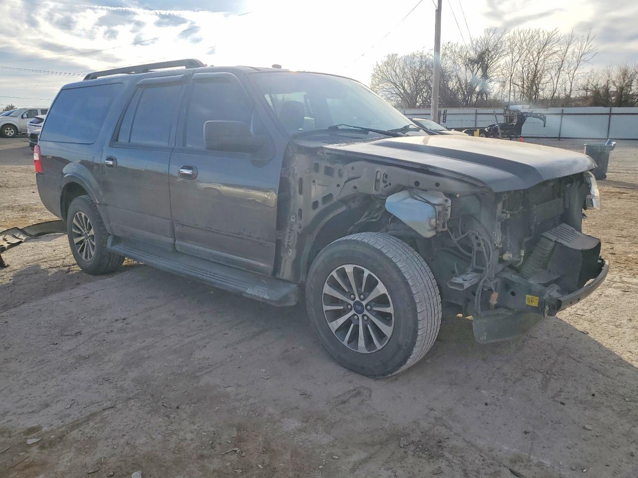 2016 FORD EXPEDITION EL XLT photo 4