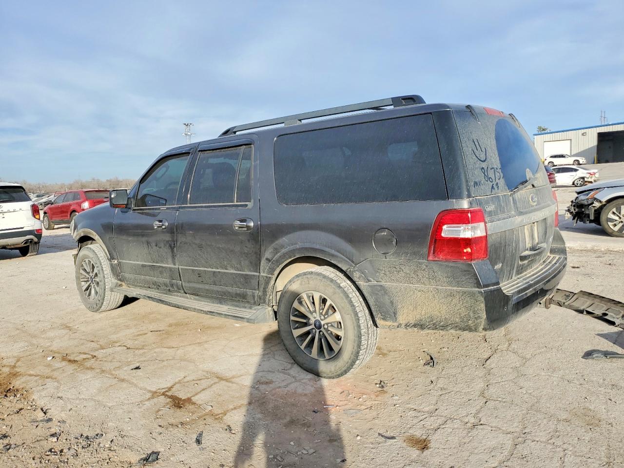2016 FORD EXPEDITION EL XLT photo 2