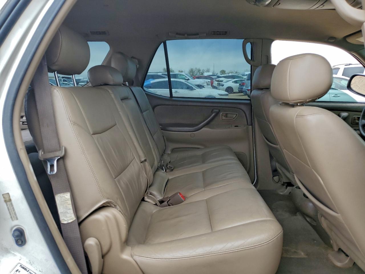 2003 TOYOTA SEQUOIA SR5 photo 11